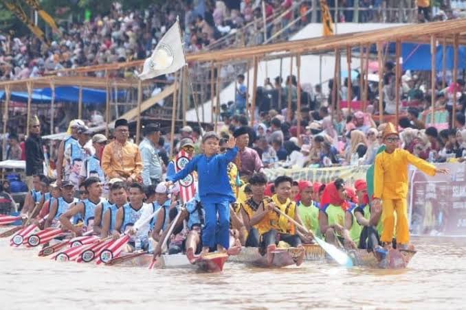 Dukung Event Budaya Nasional Pacu Jalur 2026, Menteri PU Kaji Tol Kuangsing-Pekanbaru.