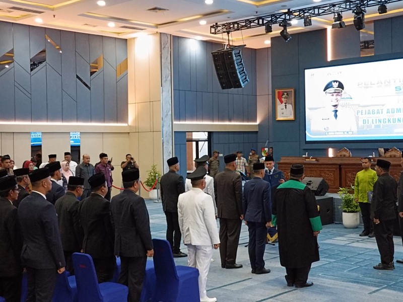Wali Kota Pekanbaru Agung Nugroho Lantik 29 Pejabat Eselon II, III dan IV
