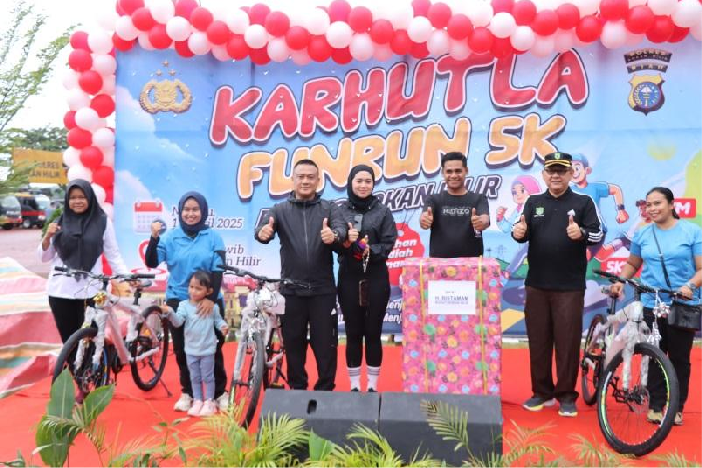 Mewakili Bupati,Asisten I Pemkab Rokan Hilir Hadiri Karhutla Funrun 5K Polres Rohil.