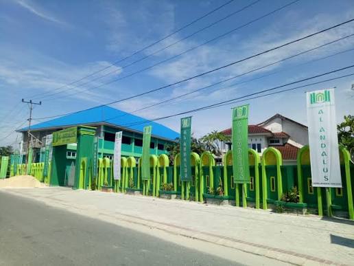 Banyak Pemborosan Makanan, SD IT Andalus Pekanbaru  Putuskan Penghentian MBG.