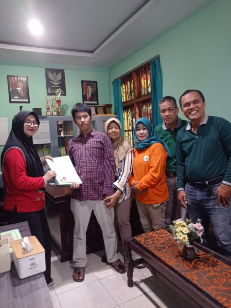 GRBB Jembatani Pengurusan Pengambilan Ijazah SMU yang tertahan di Sekolah.